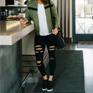 COPY - Zyia Slash Black Leggings 7/8 size 2